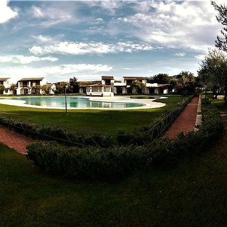 Aparthotel Le Tre Querce San Teodoro  Esterno foto