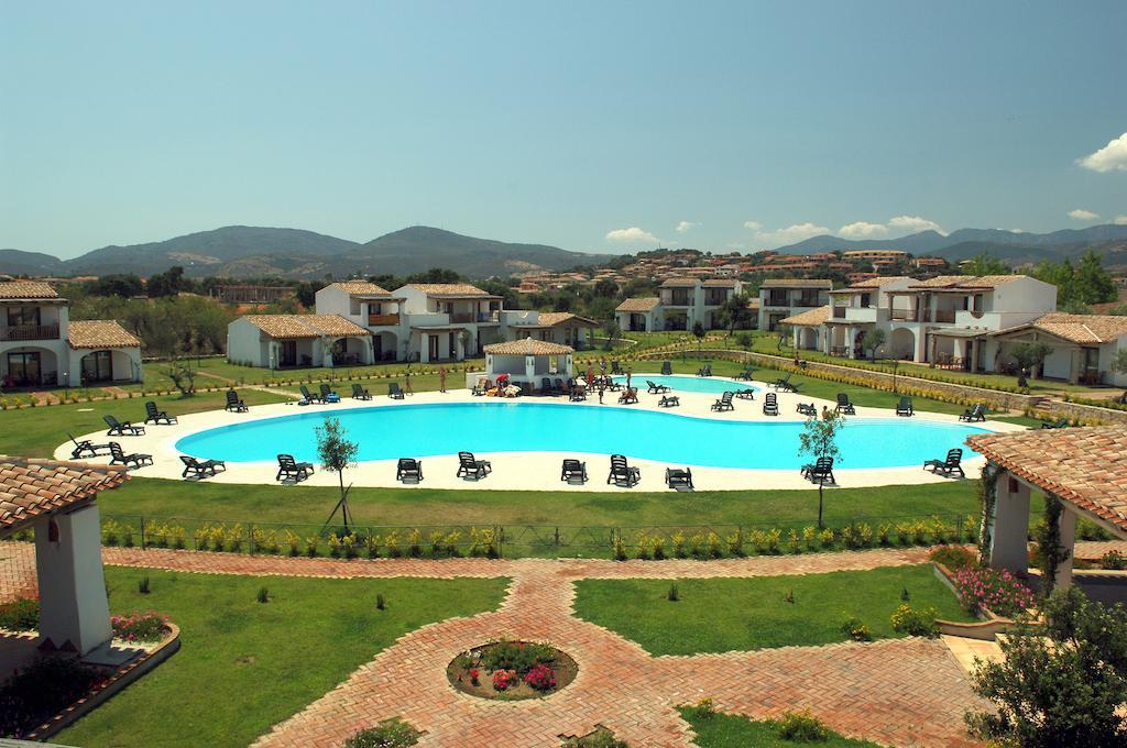 Aparthotel Le Tre Querce San Teodoro  Esterno foto