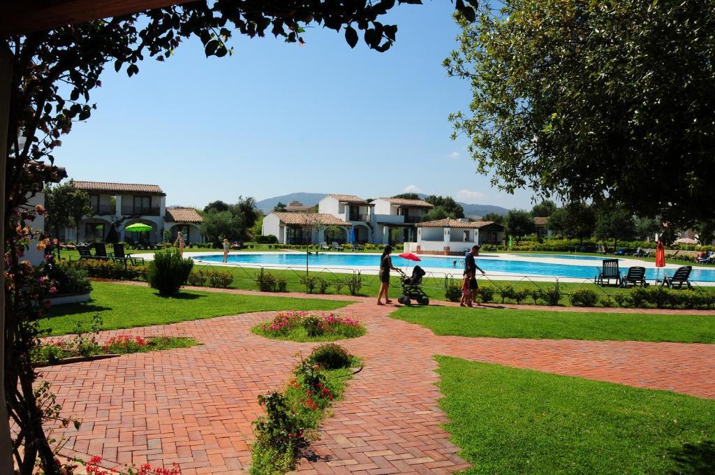 Aparthotel Le Tre Querce San Teodoro  Esterno foto
