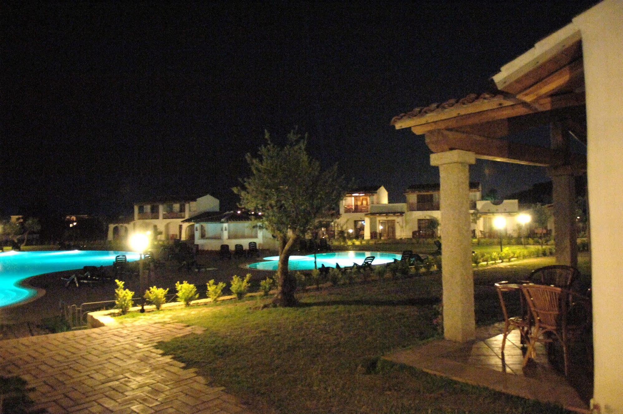 Aparthotel Le Tre Querce San Teodoro  Esterno foto