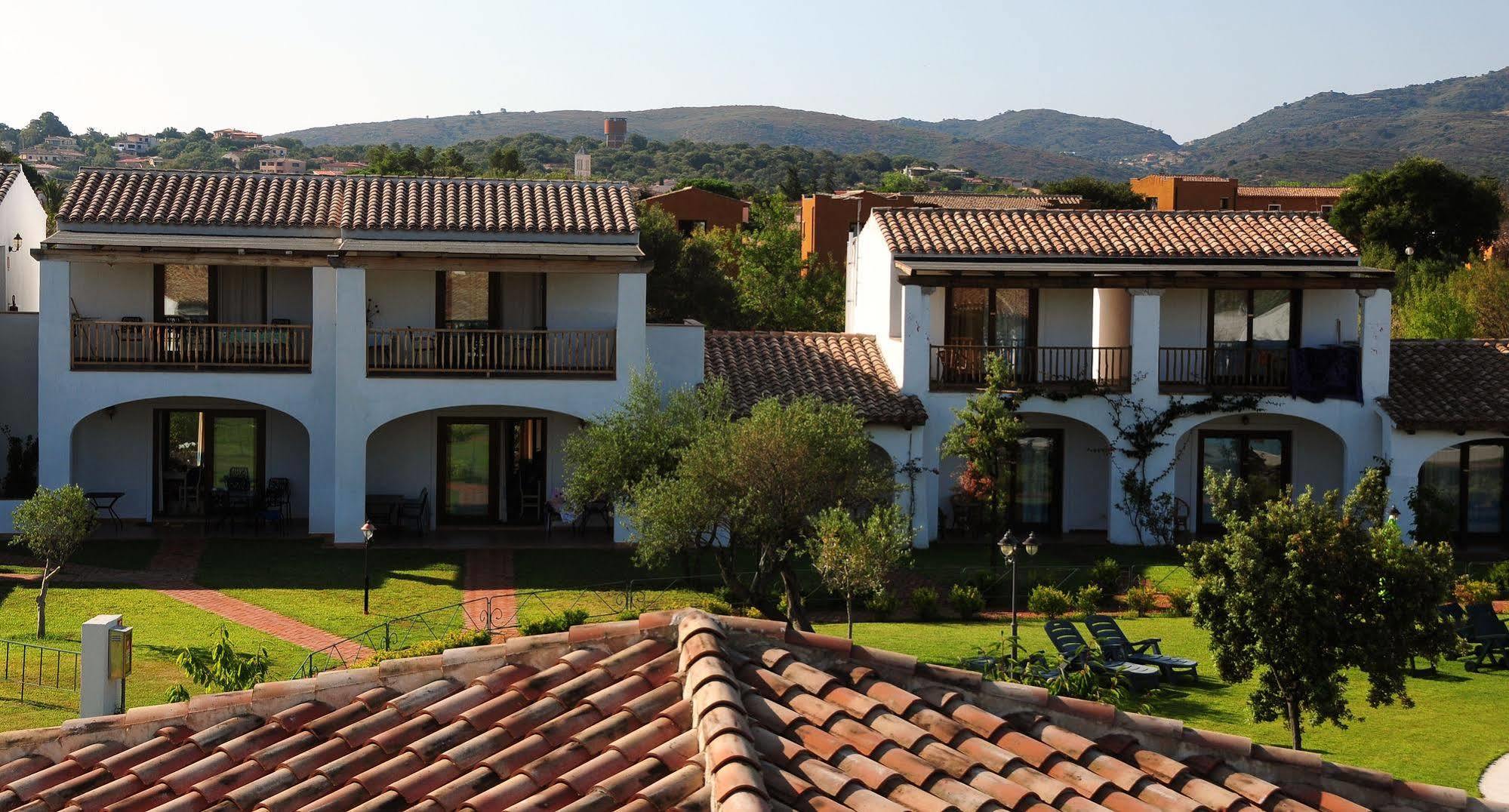 Aparthotel Le Tre Querce San Teodoro  Esterno foto
