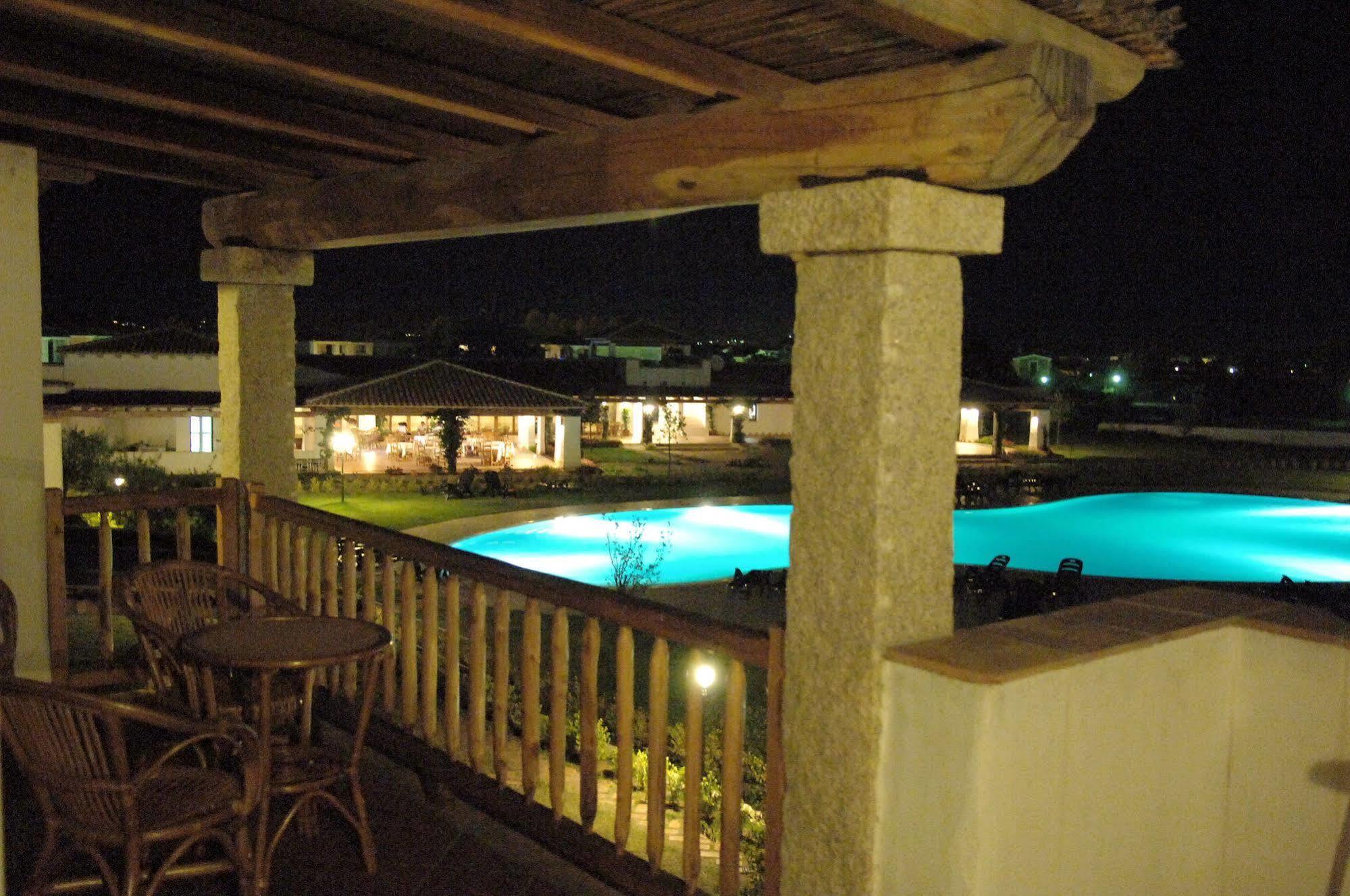 Aparthotel Le Tre Querce San Teodoro  Esterno foto
