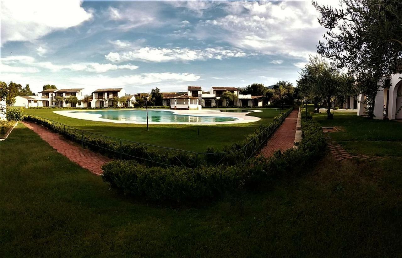 Aparthotel Le Tre Querce San Teodoro  Esterno foto